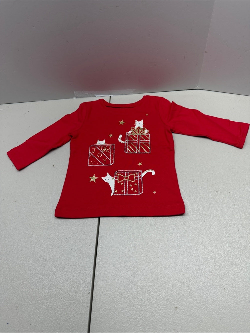 Carter's Red Long Sleeve Top with White Cats & Gold Gifts. NWOT